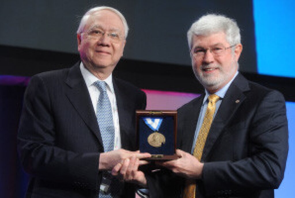 2014 IEEE Gustav Robert Kirchhoff Award Recipient.