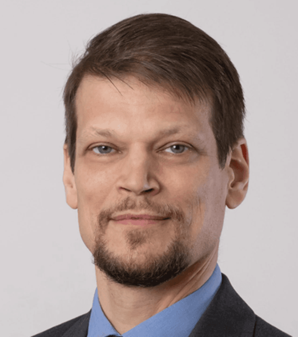 Tibor Grasser.