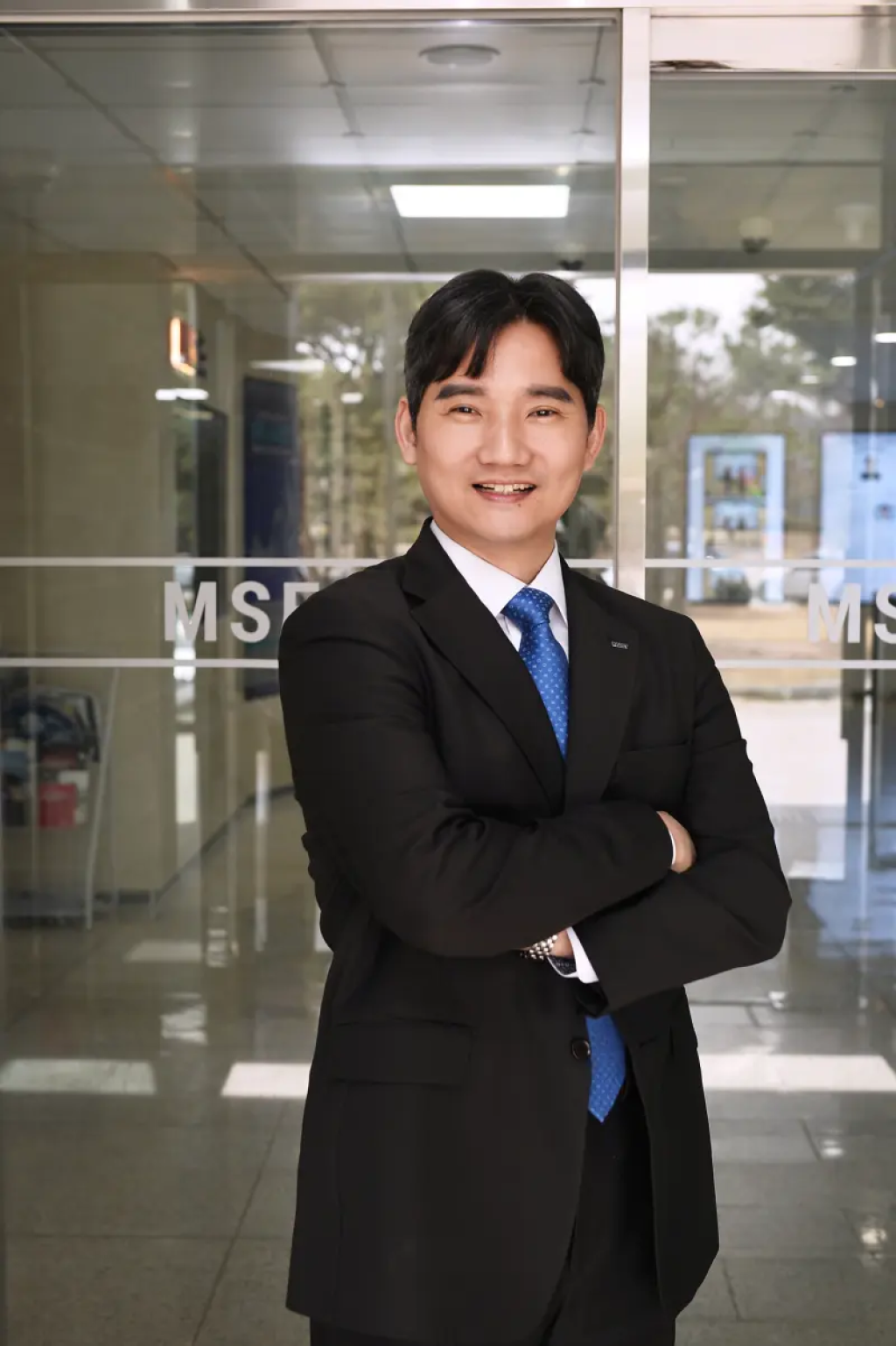 Seungbum Hong.