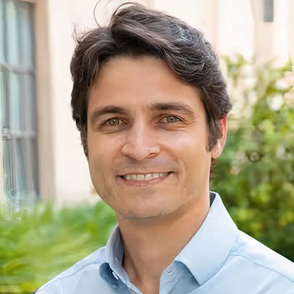 Mikhail Shapiro.