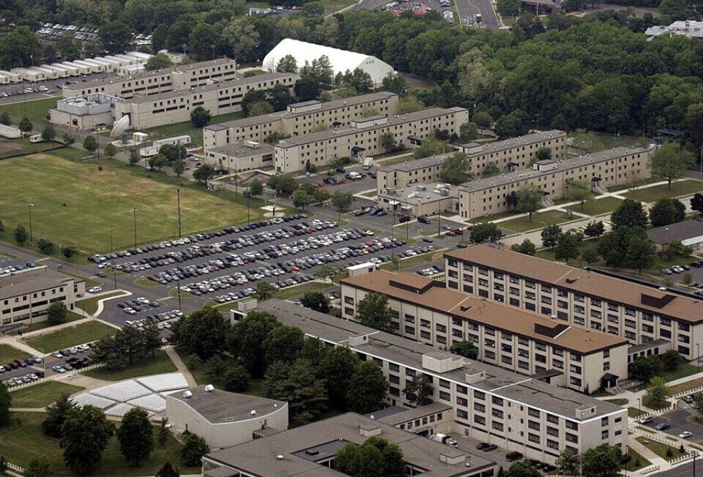 Source: https://commons.wikimedia.org/wiki/File:Monmouth_aerial_2008.jpg.