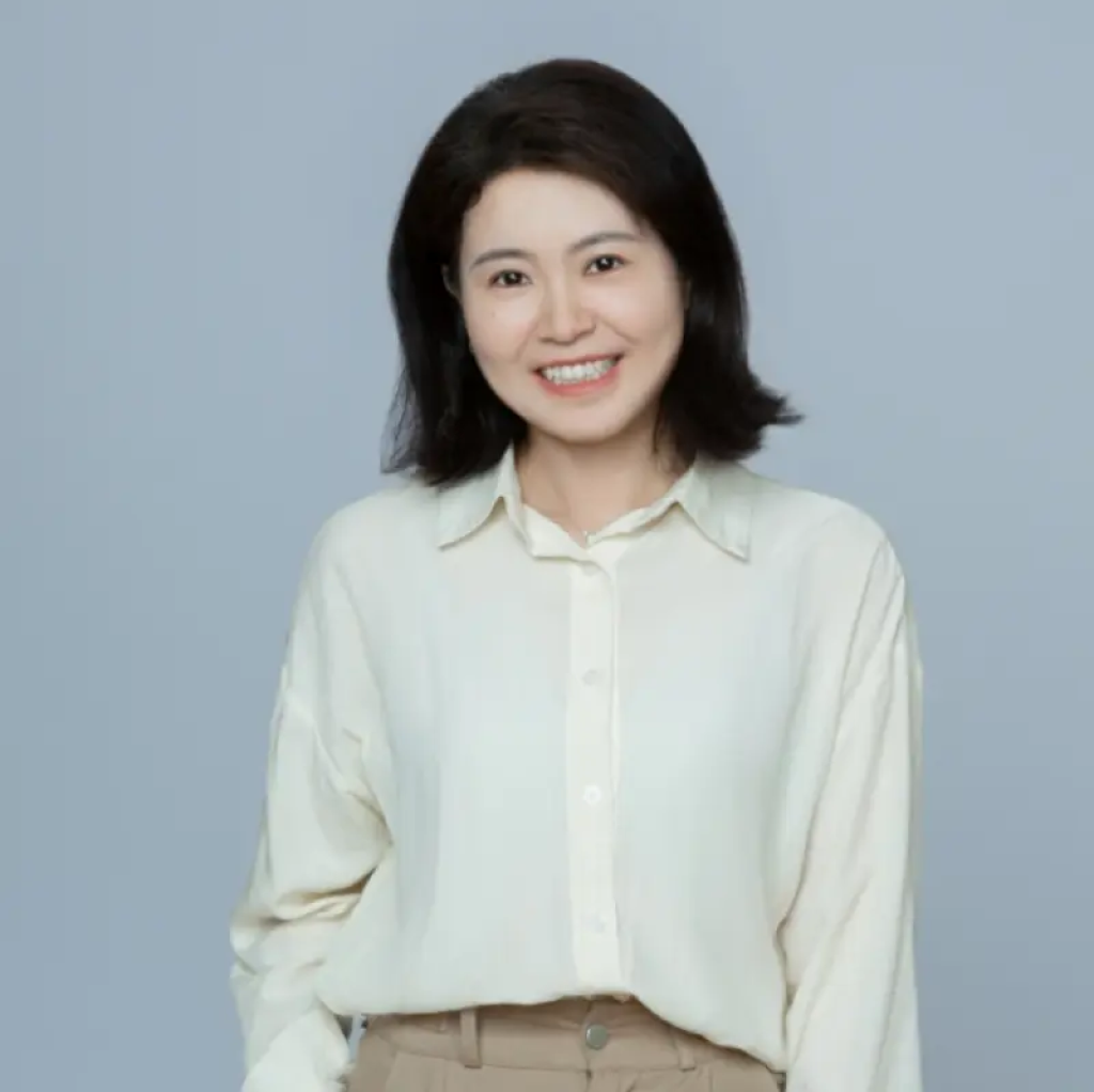 Nancy Zhai.