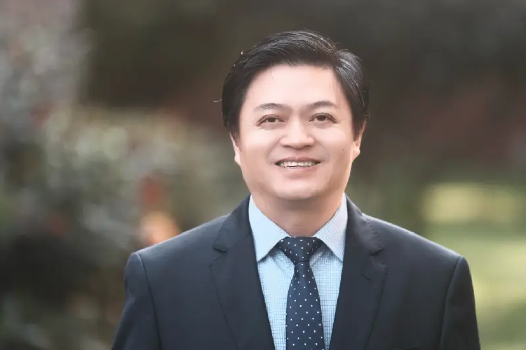 Steven Li.